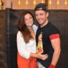 Lorenz Büffel und seine Frau Emily vor dem Megapark auf Mallorca