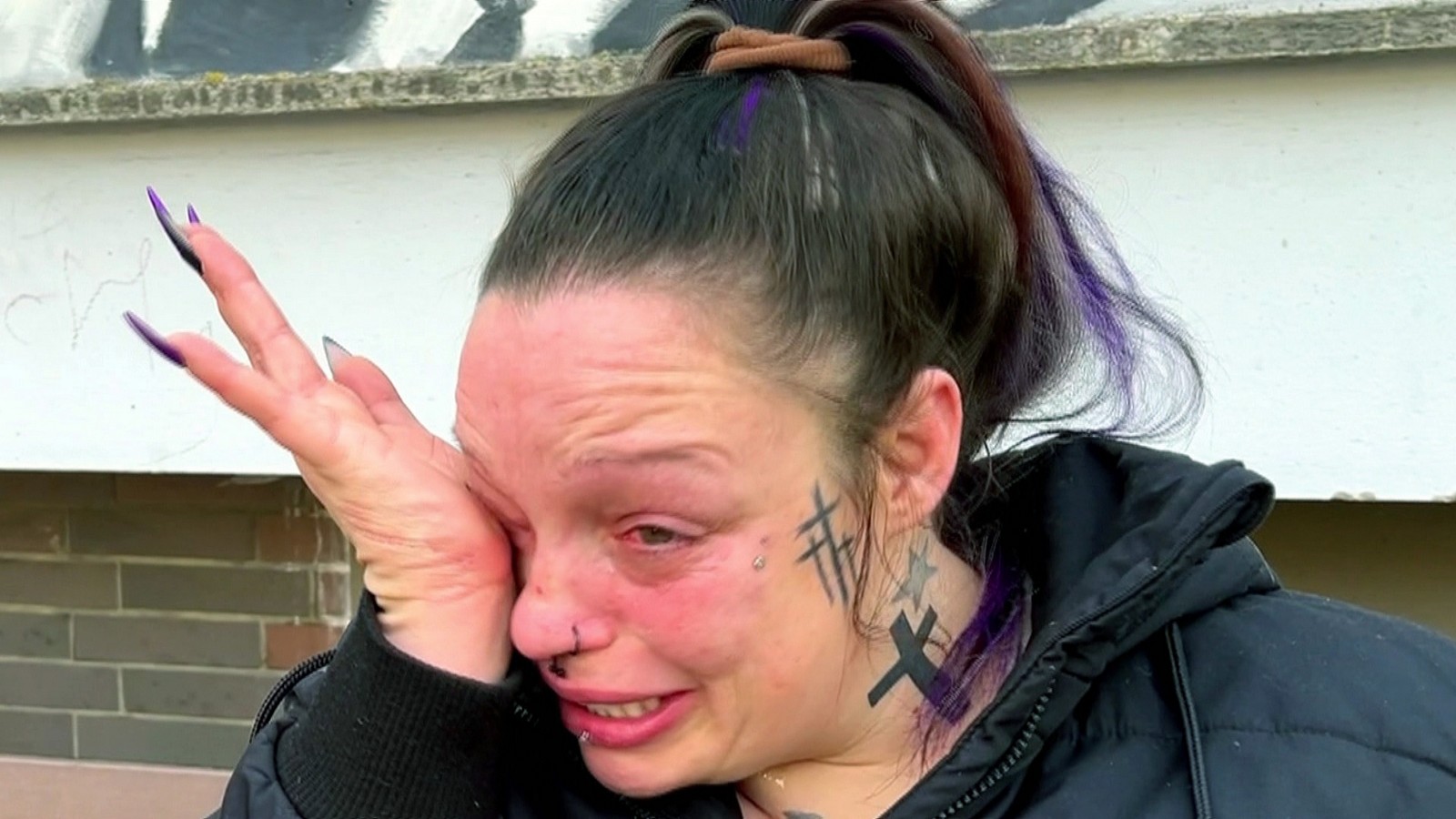 "Armes Deutschland"-Sara: "Ich gehe in Haft und bekomme vielleicht mein Kind nicht wieder" 61 Sara aus "Armes Deutschland"