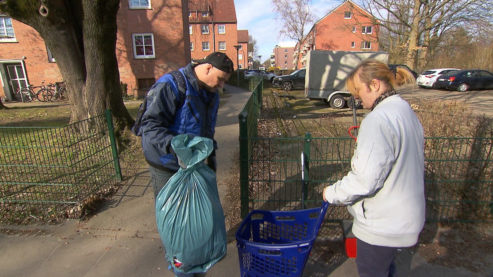 "Hartz Rot Gold": Jessica und Olaf müssen Kind hergeben - aber schaffen sich eine Katze an 61 Jessica und Olaf bei "Hartz Rot Gold"