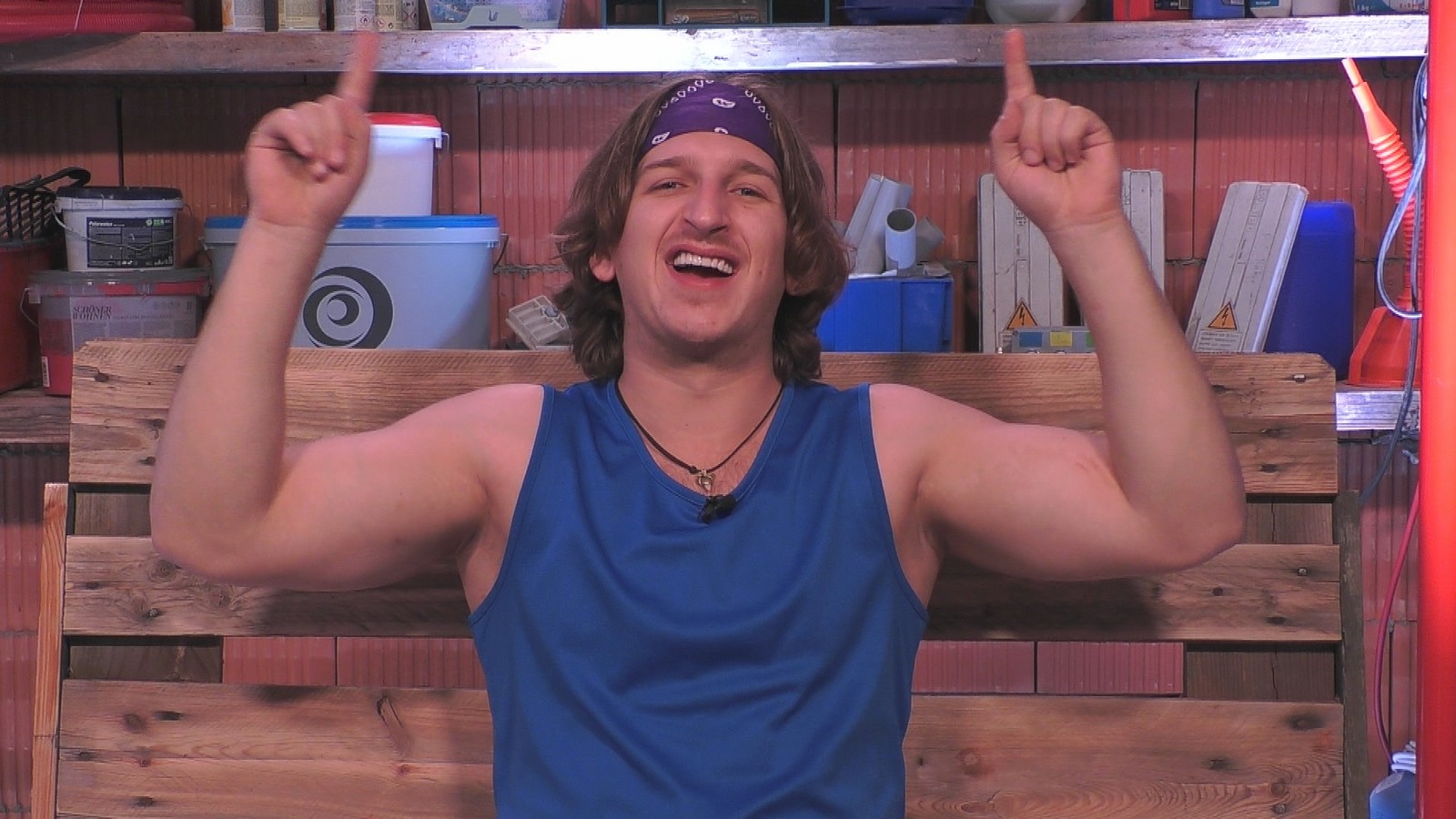 "Promi Big Brother"-Finale: Erik bricht im Studio nach Exit zusammen! 72 Erik bei "Promi Big Brother" 2025
