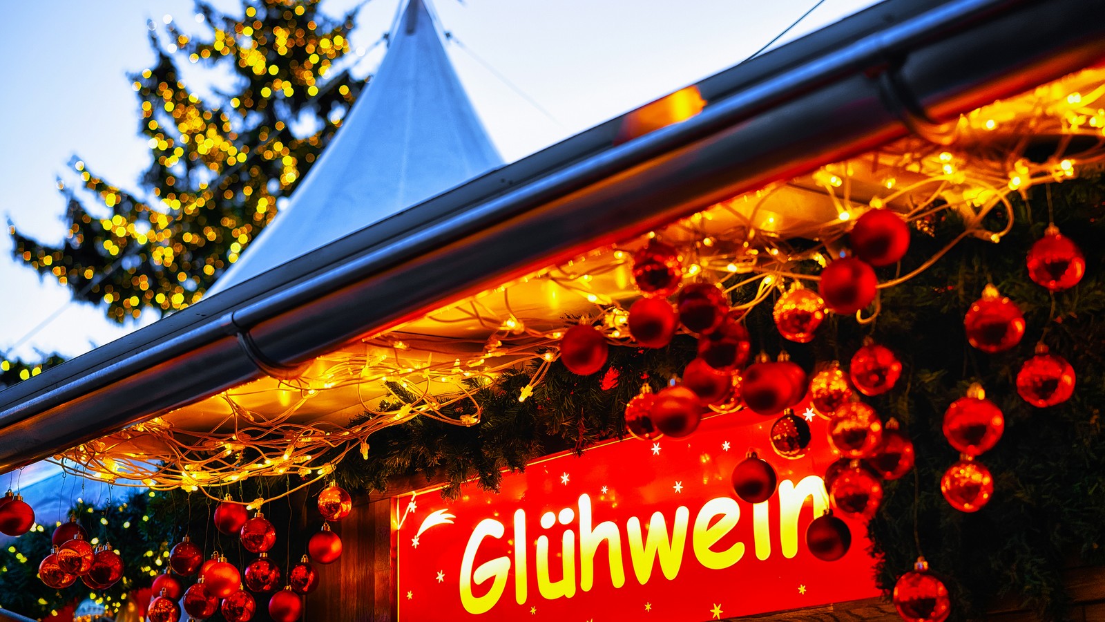 Darf man seinen eigenen Glühwein mit auf den Weihnachtsmarkt nehmen? 61 Glühwein