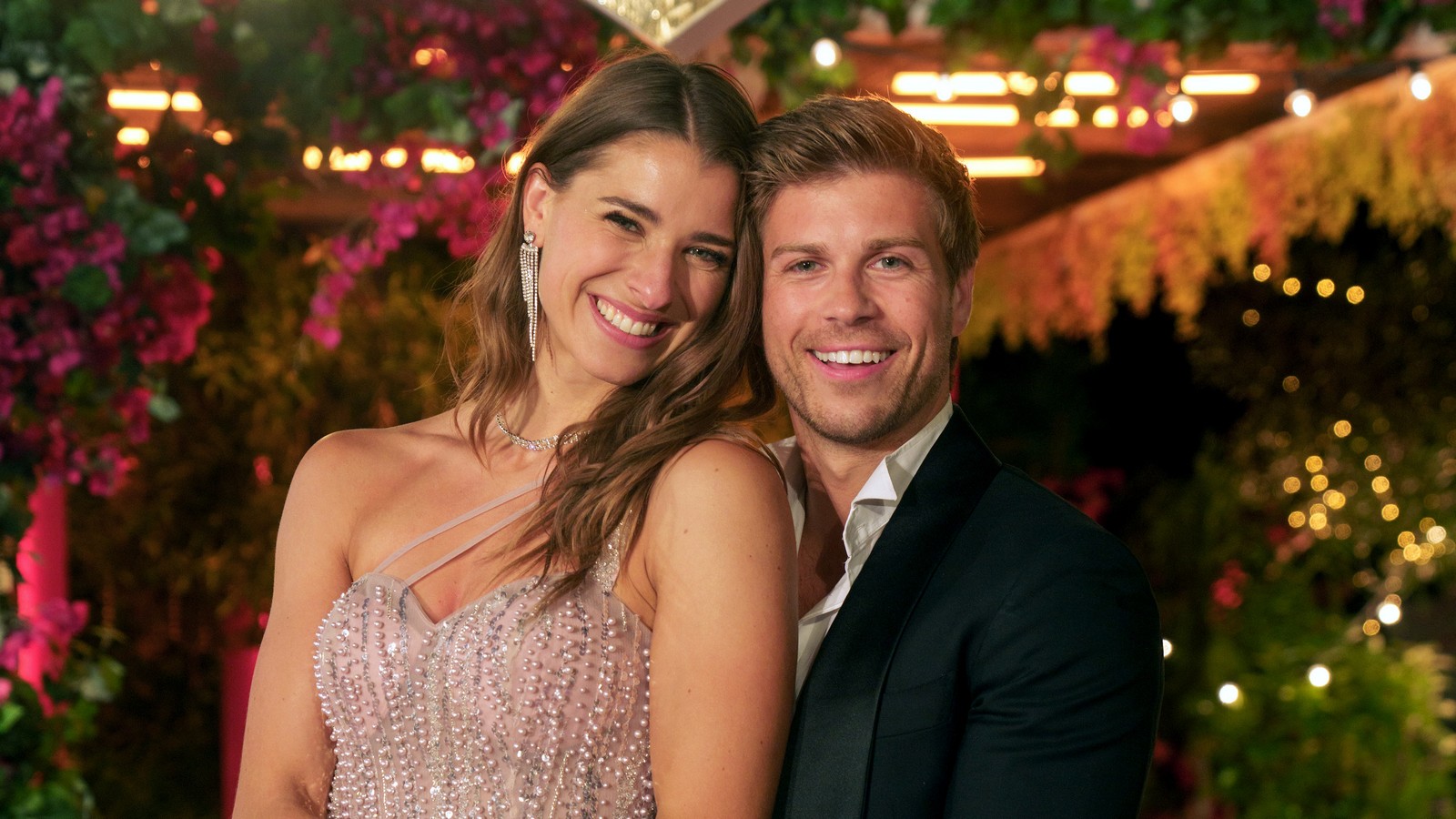 Szene wurde nicht gezeigt: Stella Stegmann masturbierte bei "Love Island VIP" 61 Stella Stegmann und Josh Stanley bei "Love Island VIP"
