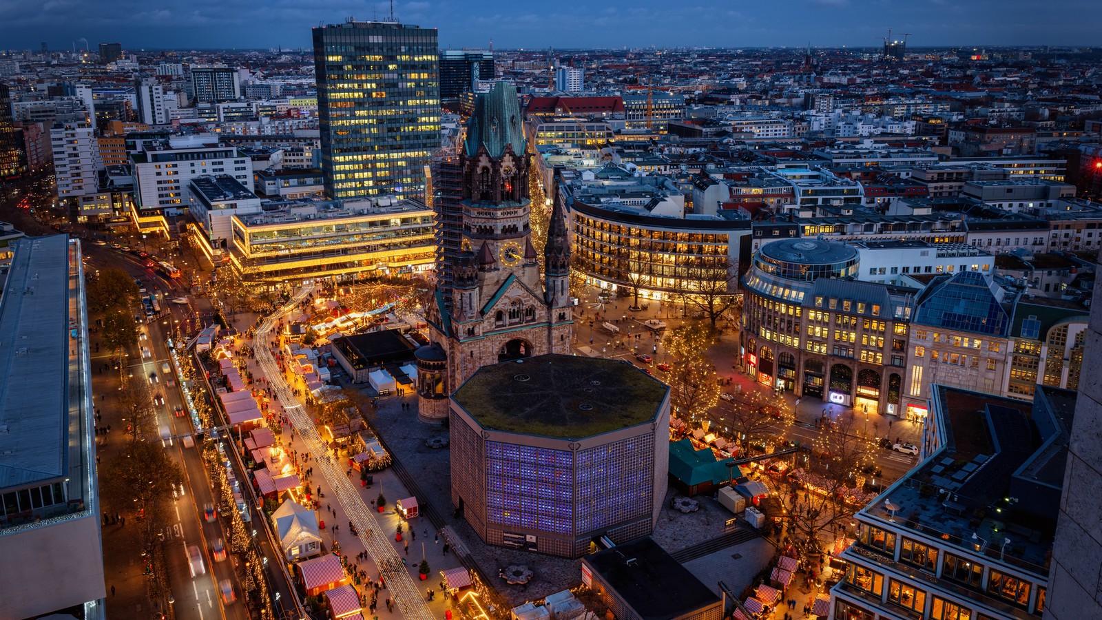 "Unverschämt": Glühwein für 8,50 Euro auf Berliner Weihnachtsmarkt sorgt für Kritik 61 Berlin Weihnachtsmarkt