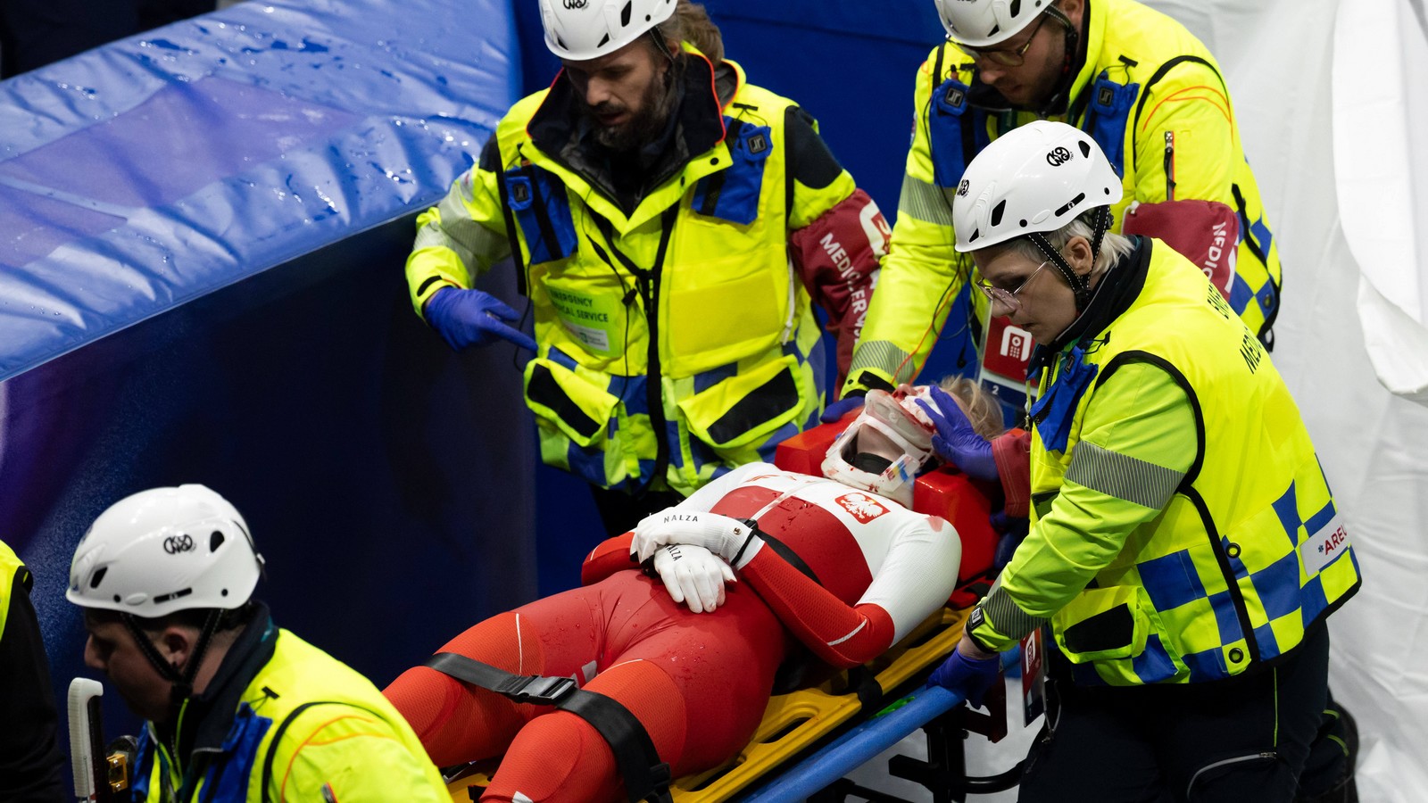Dramatische Bilder bei Olympia: Eisläuferin Kamila Sellier von Kufe im Gesicht getroffen 61 Kamila Sellier