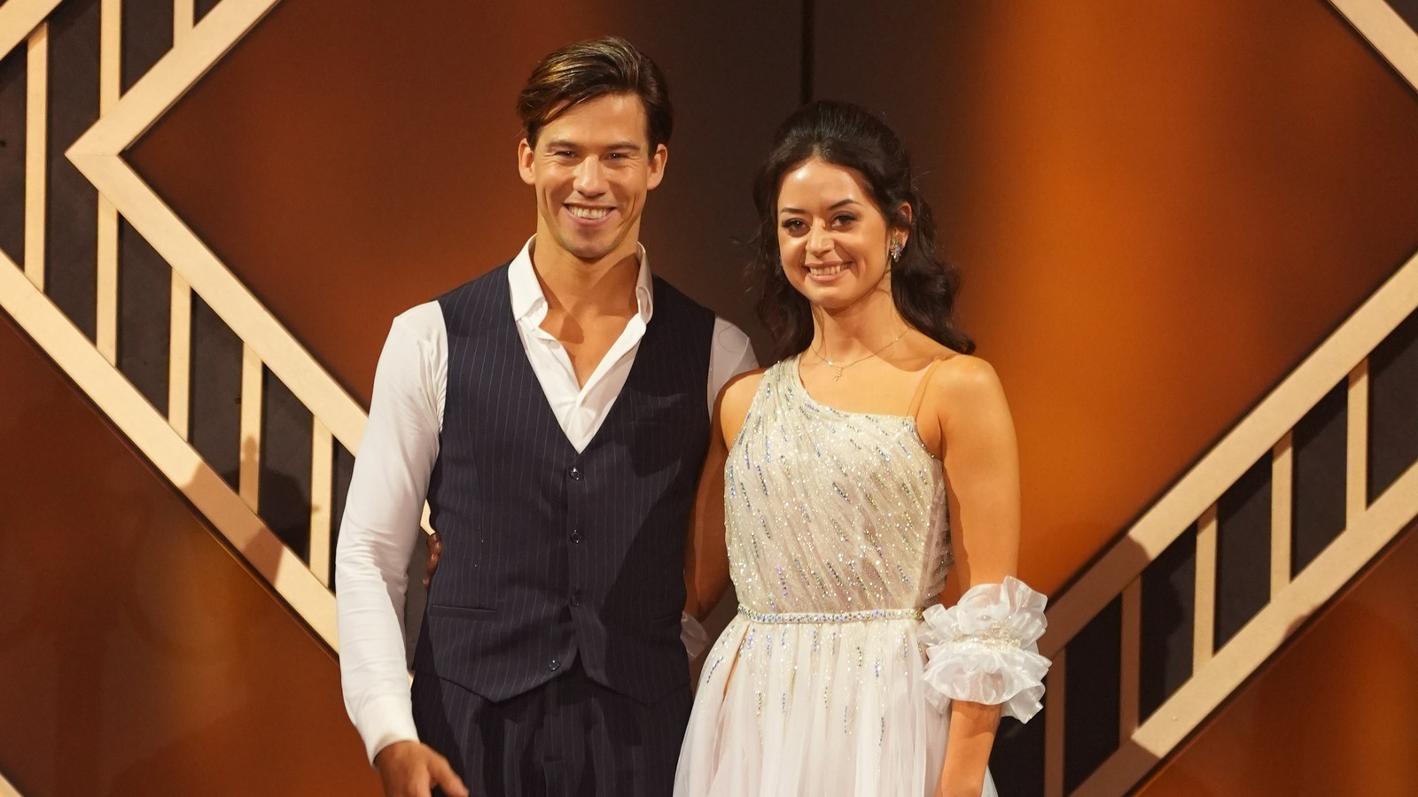 "Let's Dance" 2026: Profitänzerin Malika Dzumaev bricht zusammen - so geht es ihr jetzt 61 Joel Mattli und Malika Dzumaev bei "Let's Dance" 2026