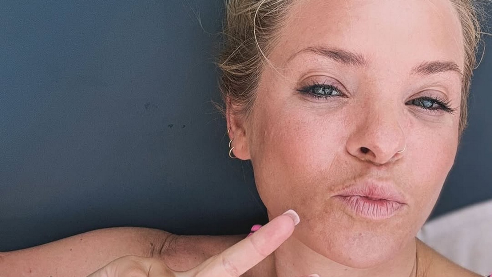 ZDF-"Fernsehgarten": Marina Marx reagiert nach heftigem Sturz auf Spott und Häme 61 Marina Marx