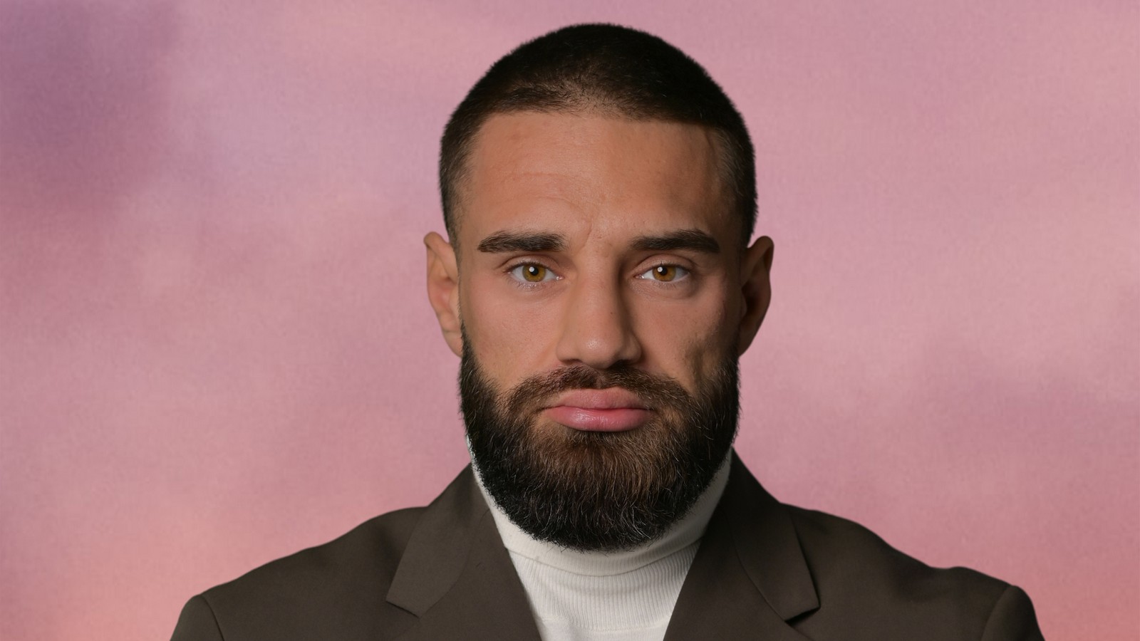 Aleks Petrovic: Erste Worte nach dem Glaswurf-Skandal bei "Prominent getrennt" 61 Aleks Petrovic bei "Prominent getrennt"