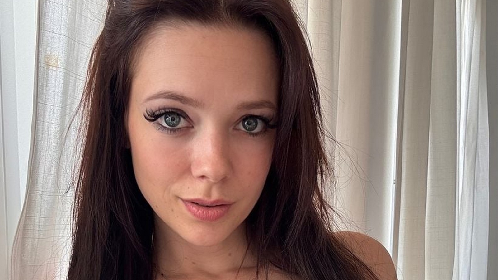 Gebärmutter entfernen: Anne Wünsche verrät Details zur OP 61 Anne Wünsche