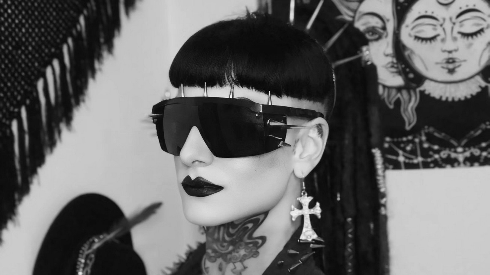 Todes-Rätsel: Gothic-Influencerin Ulissias Marcelli (†30) und ihr Freund erschossen! 61 Ulissias Marcelli